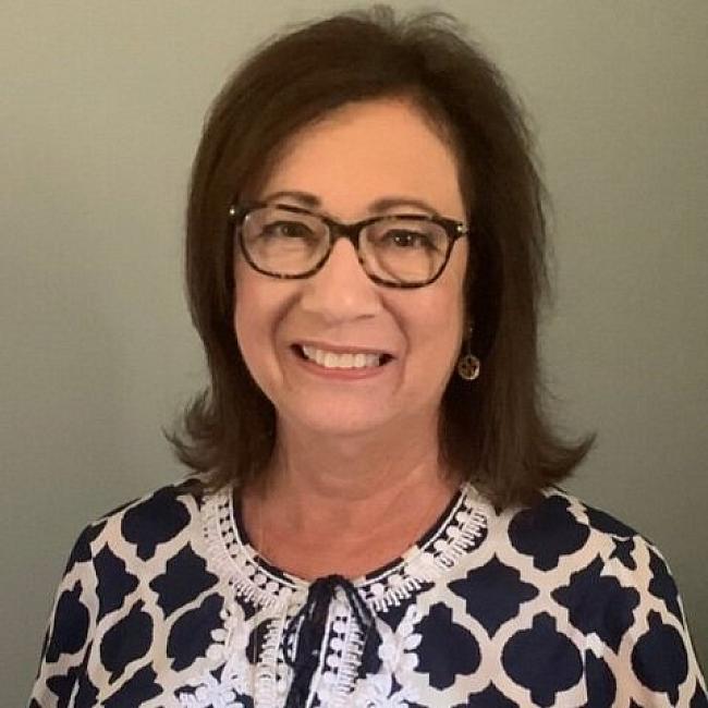 Headshot of Roberta Ward